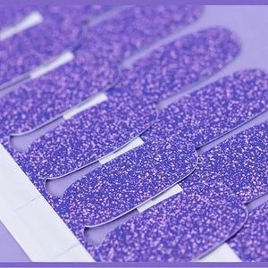 Color Street: 4 for $20: Turning Violet nail strips